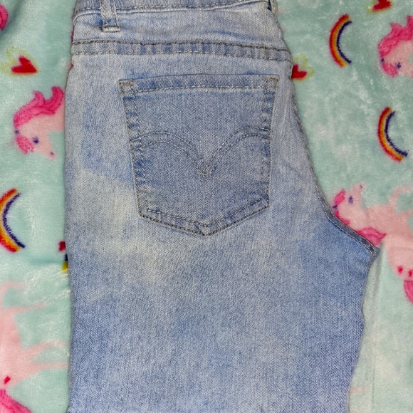 Levi's - Picture 3 of 3